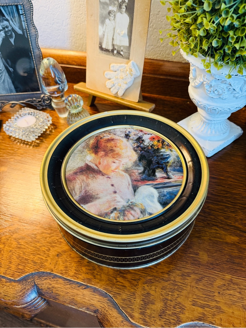Mystery Vintage Bundle-Renoir Tin-Filled with Vintage Home Decor Items 1800-1970 - Picture 15 of 16